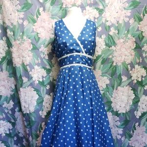 Blue Vintage Cinched Waist Polka Dot Dress 👗